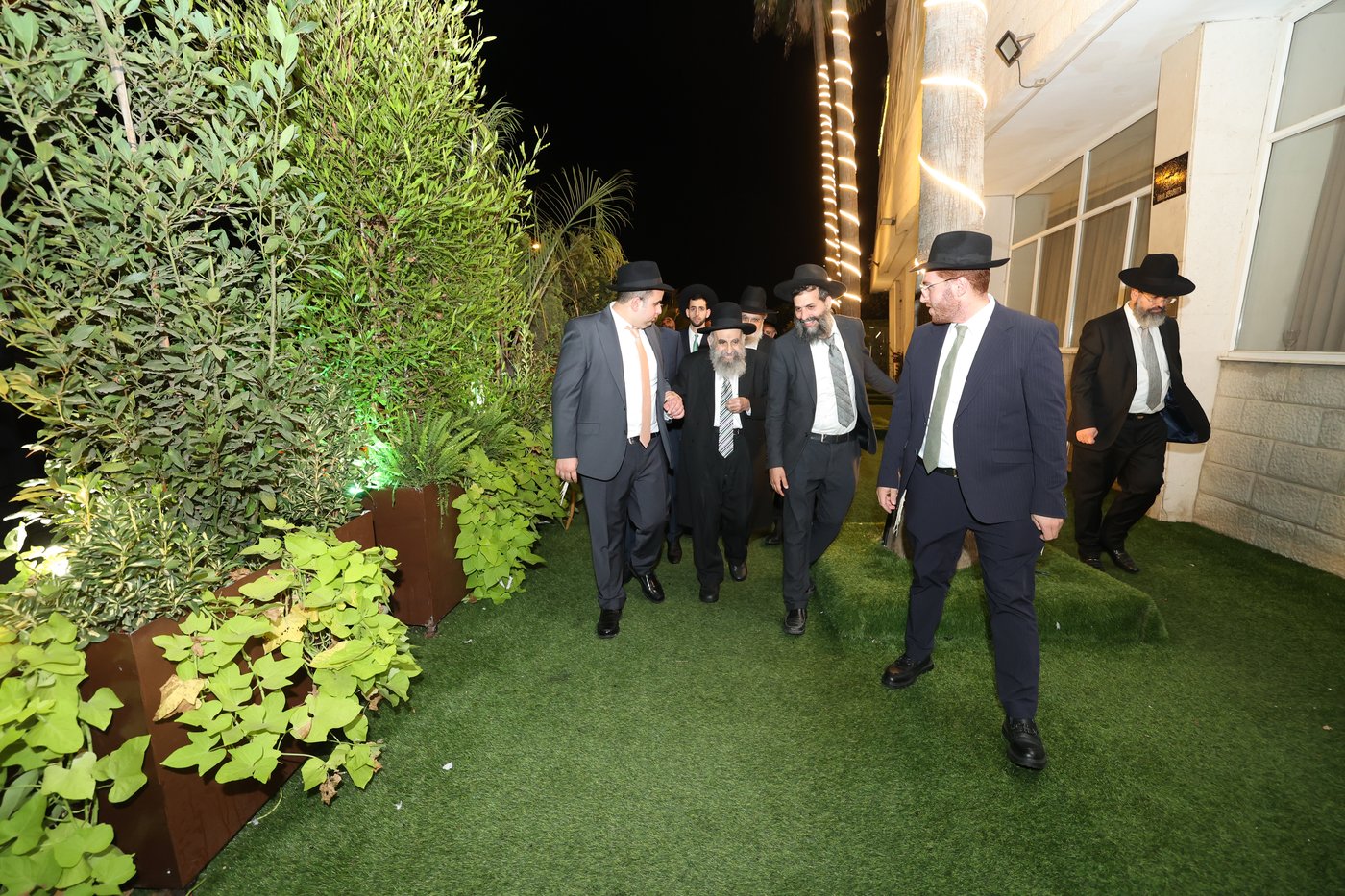 שמחת נישואי נכד הגאון רבי משה צדקה שליט"א | צילום: דוד ארזני