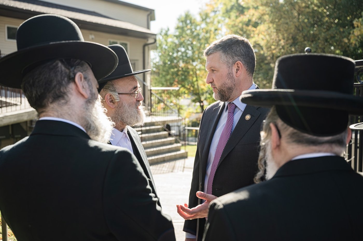 חבר הקונגרס פט רייאן אצל האדמו"ר מסאטמר