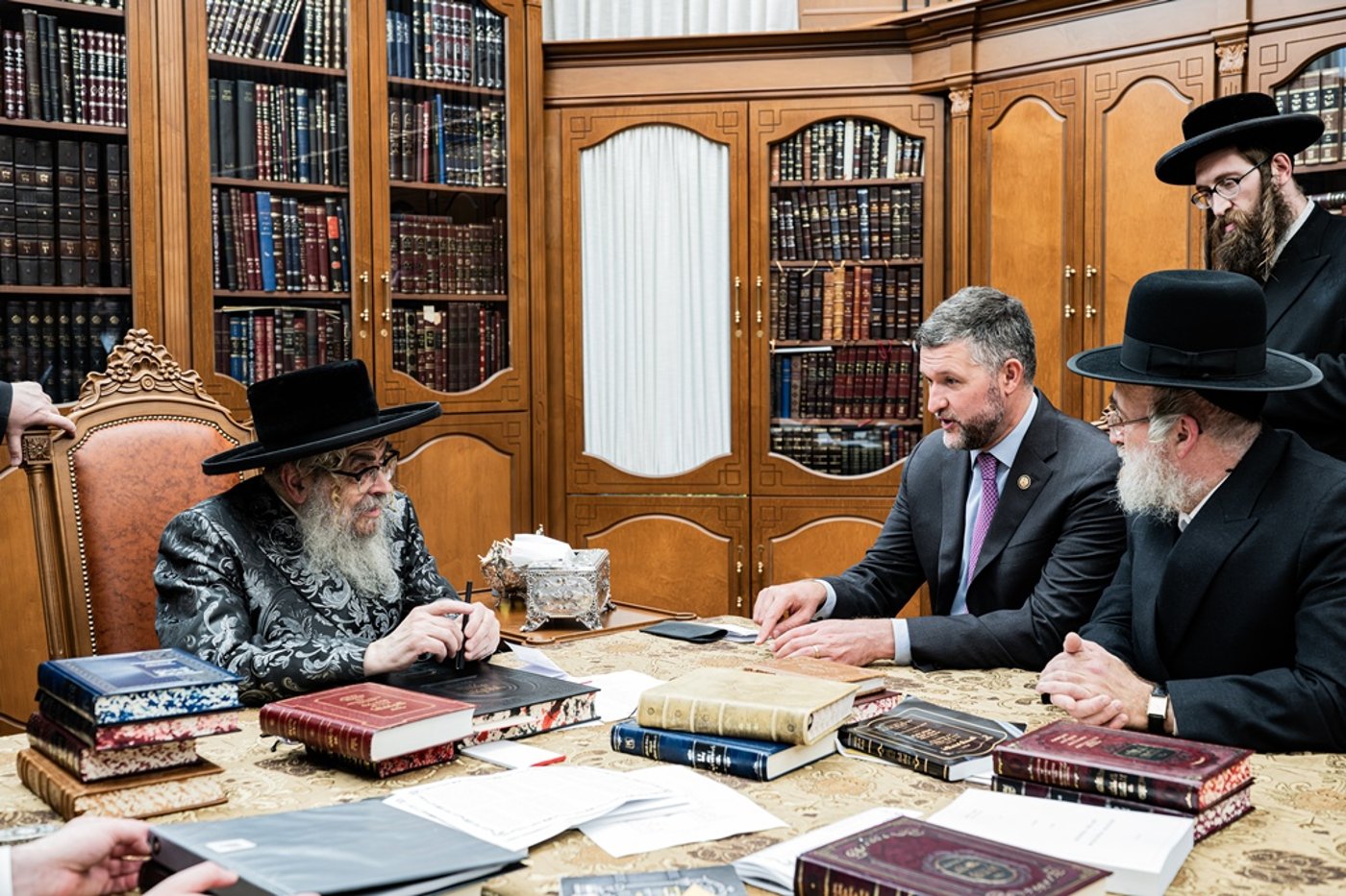 חבר הקונגרס פט רייאן אצל האדמו"ר מסאטמר