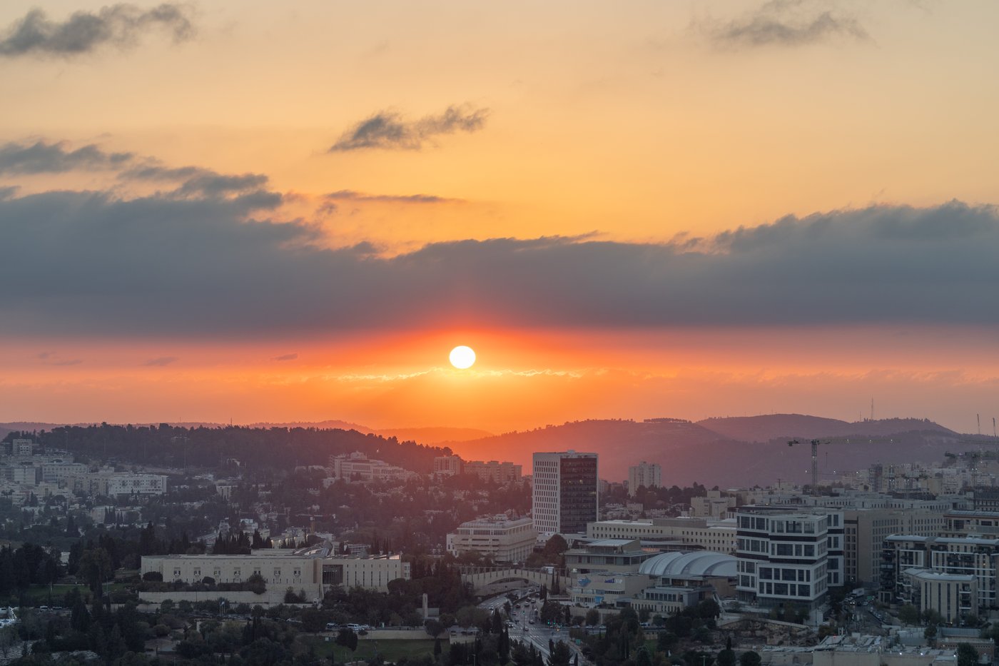 שקיעה בירושלים, אמש