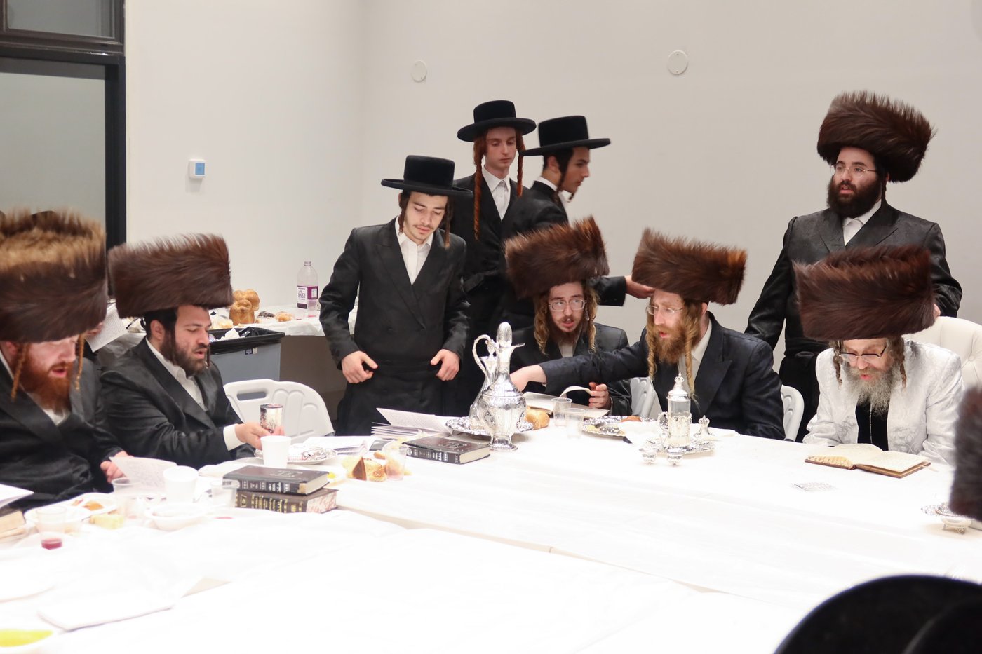 האדמו"ר מקרעטשניף סיגעט בביקור בארה"ב