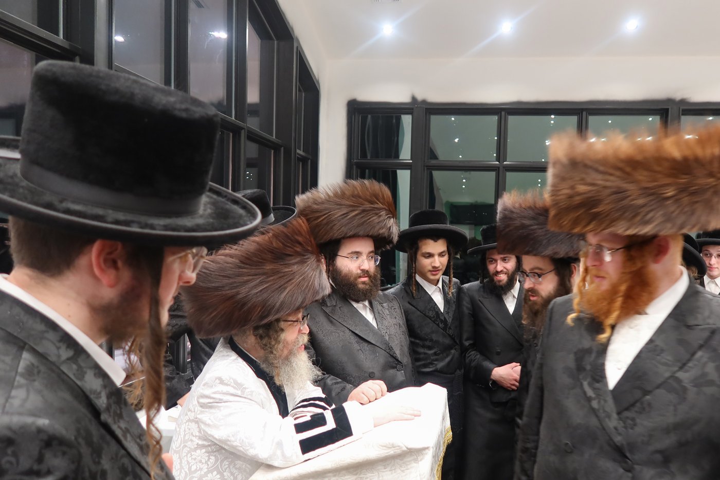 האדמו"ר מקרעטשניף סיגעט בביקור בארה"ב