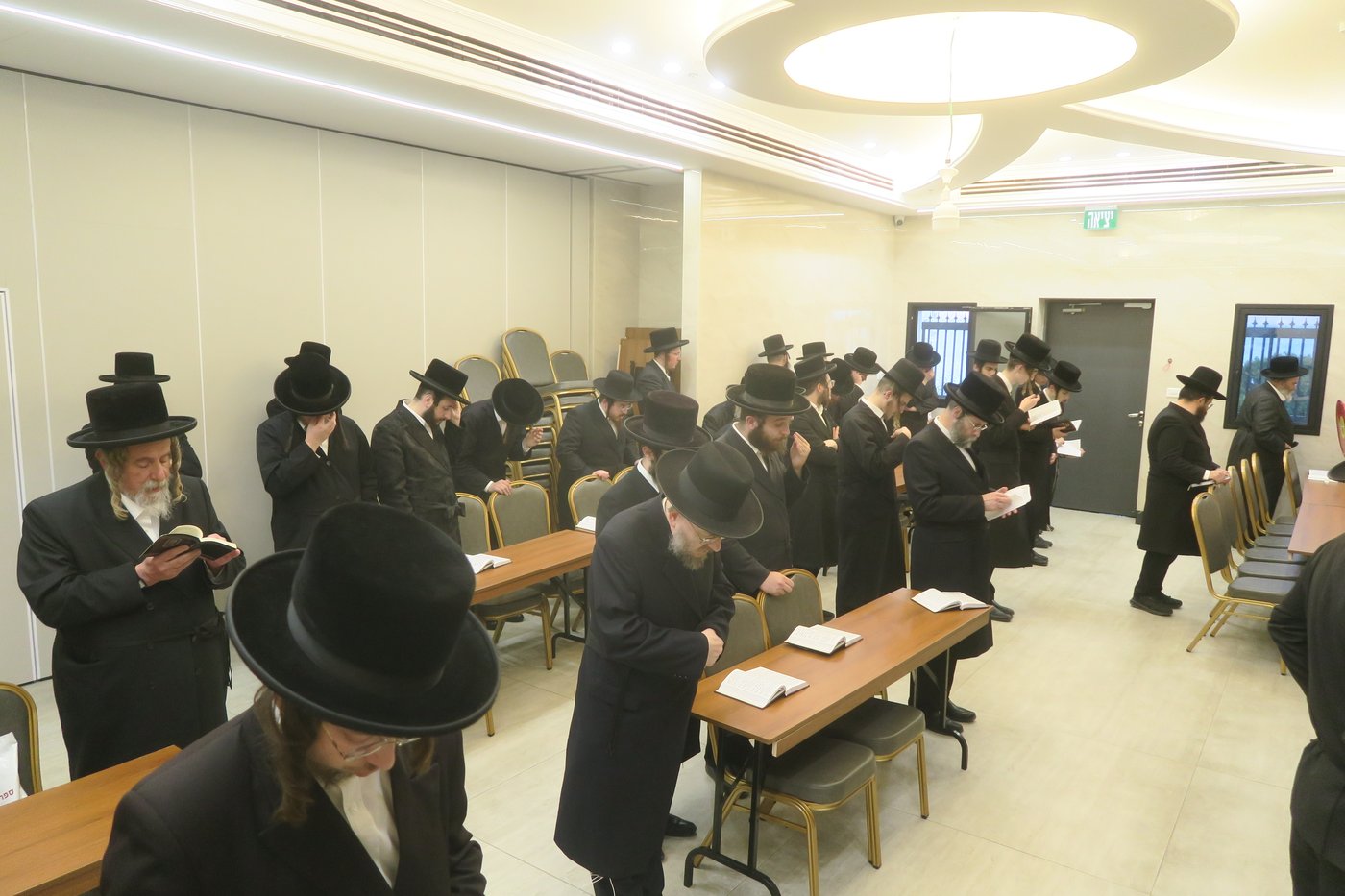 האדמו"ר מסטוטשין שליט"א בטבריה | צילום: מ. אדלר