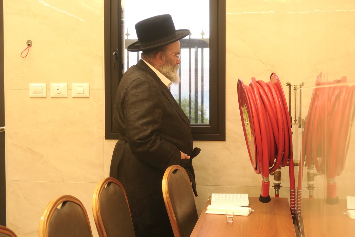האדמו"ר מסטוטשין שליט"א בטבריה | צילום: מ. אדלר