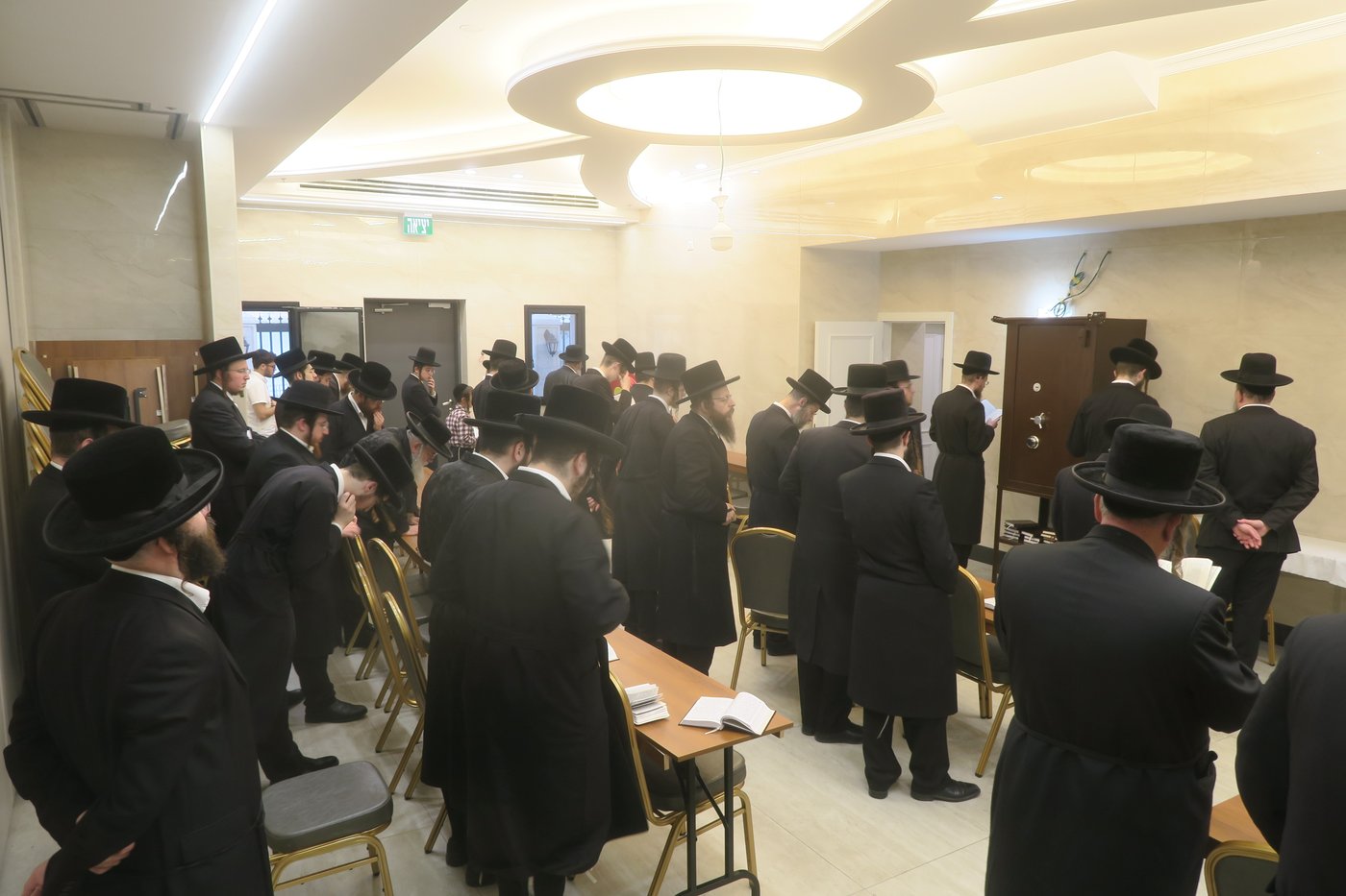 האדמו"ר מסטוטשין שליט"א בטבריה | צילום: מ. אדלר