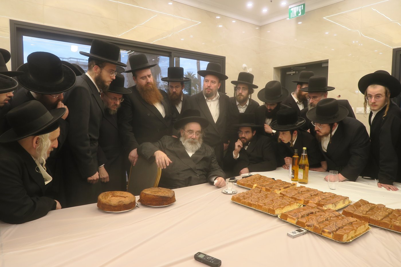 האדמו"ר מסטוטשין שליט"א בטבריה | צילום: מ. אדלר