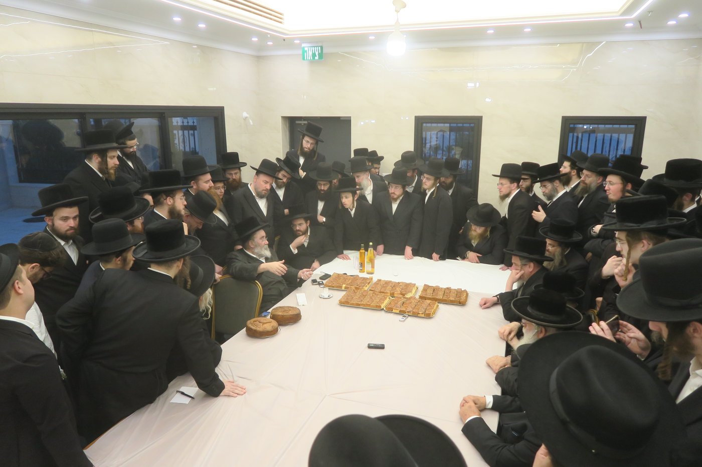 האדמו"ר מסטוטשין שליט"א בטבריה | צילום: מ. אדלר
