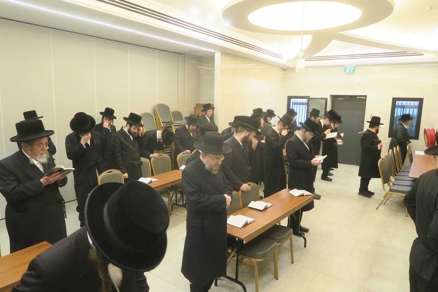 האדמו"ר מסטוטשין שליט"א בטבריה | צילום: מ. אדלר