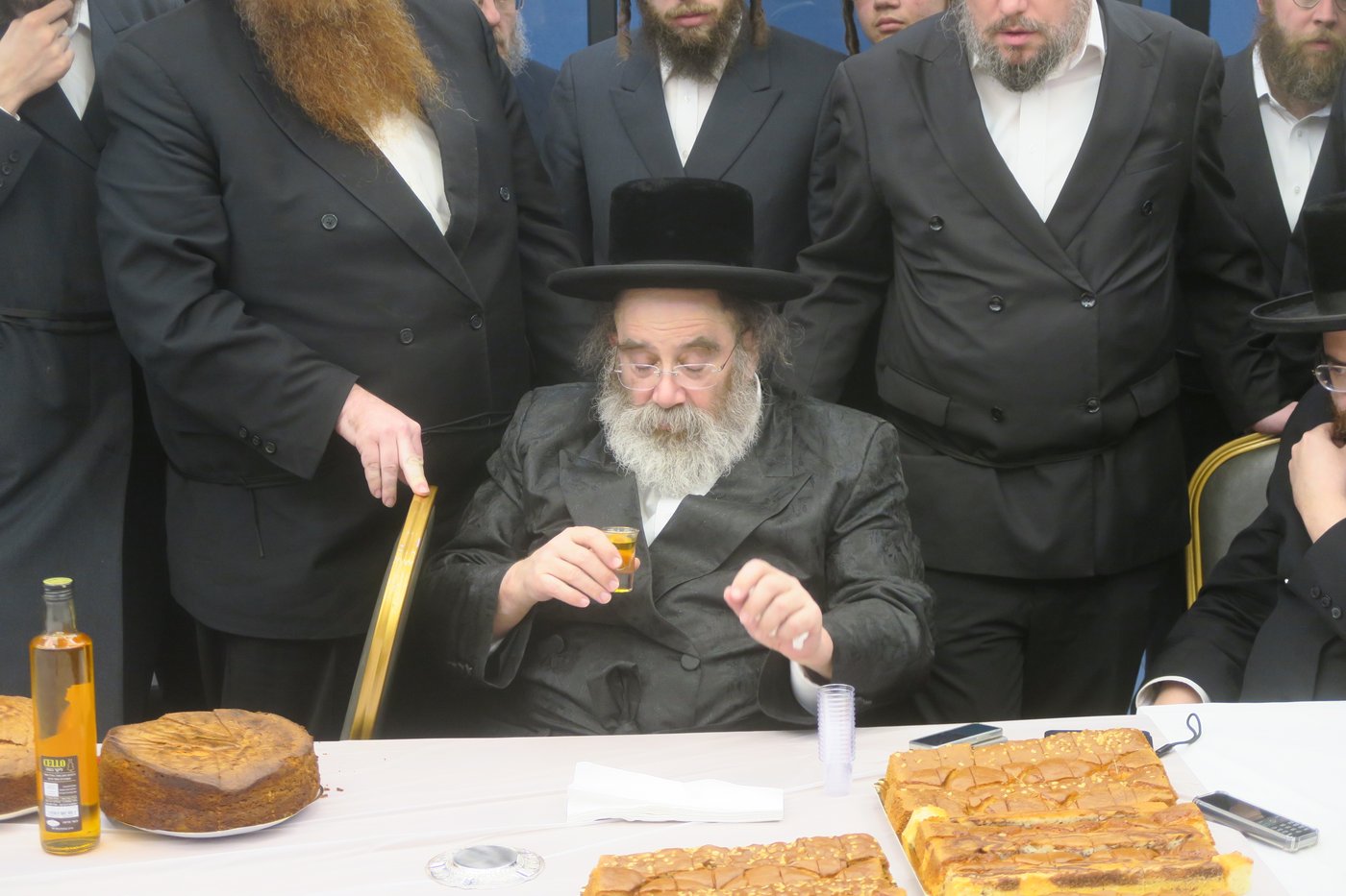 האדמו"ר מסטוטשין שליט"א בטבריה | צילום: מ. אדלר
