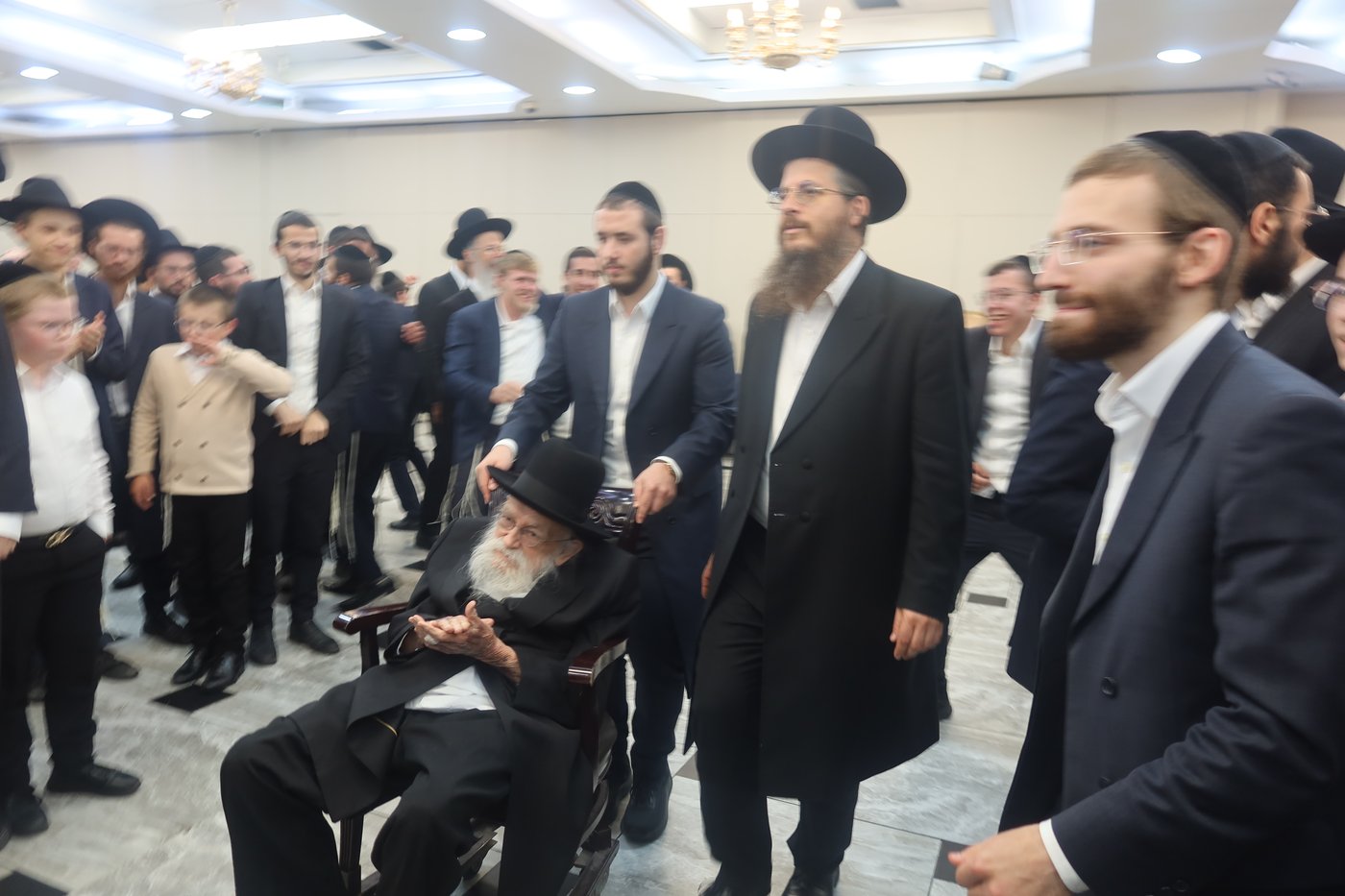 שמחת הנישואין של נין הגר"מ גריינמן