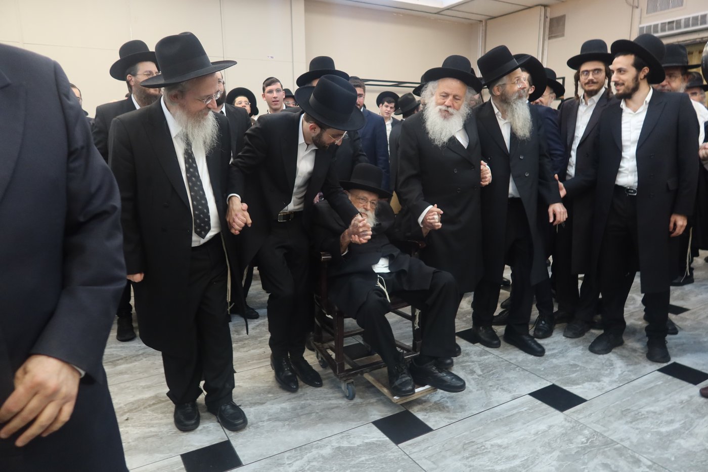 שמחת הנישואין של נין הגר"מ גריינמן