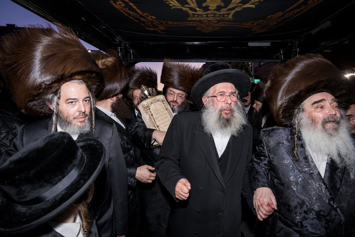 הכנסת ספר התורה בזידטשוב | צילום: JDN