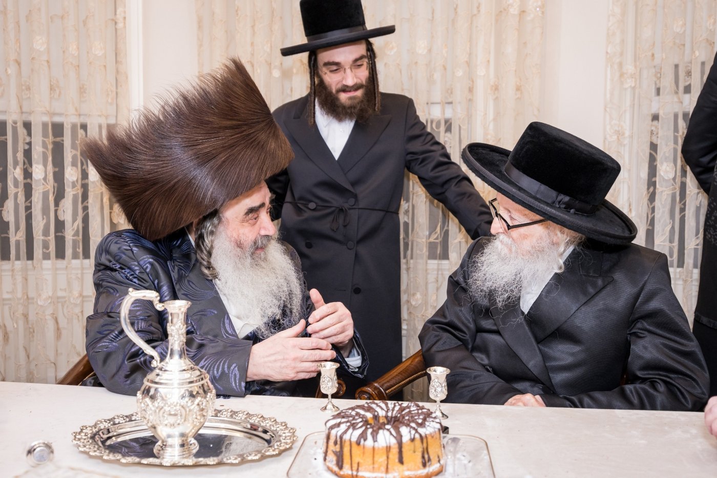 הכנסת ספר התורה בזידטשוב | צילום: JDN