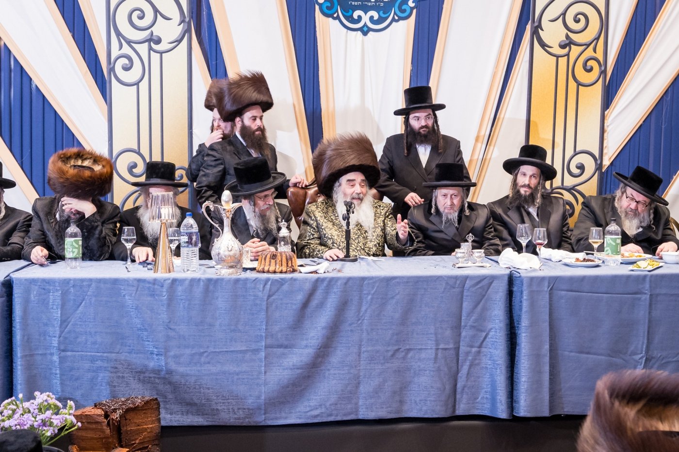 הכנסת ספר התורה בזידטשוב | צילום: JDN
