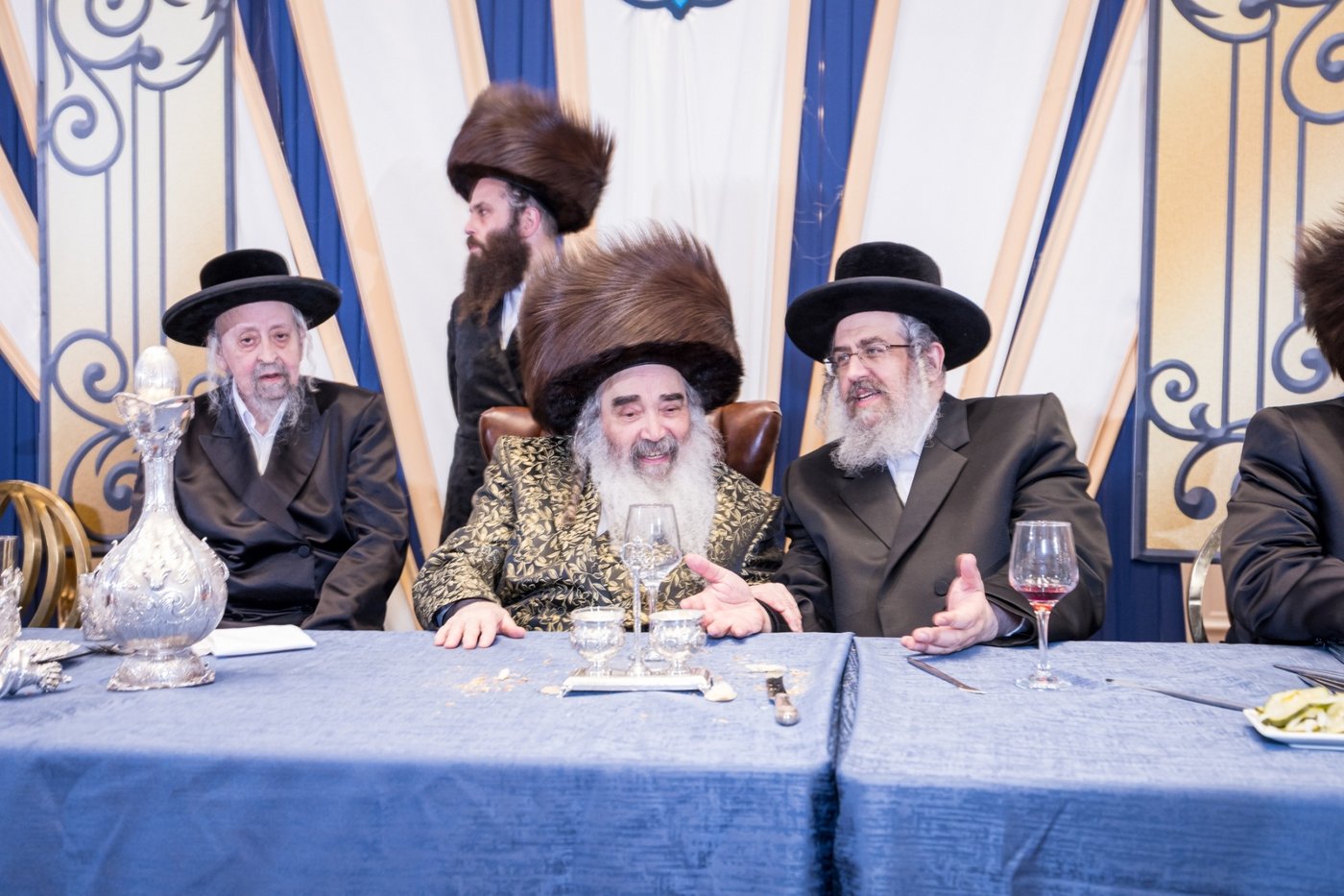 הכנסת ספר התורה בזידטשוב | צילום: JDN
