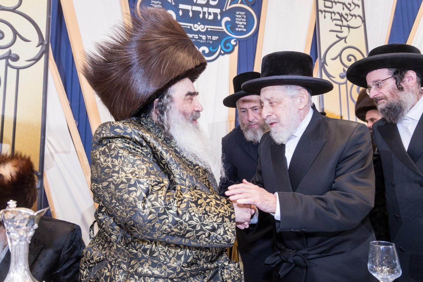 הכנסת ספר התורה בזידטשוב | צילום: JDN