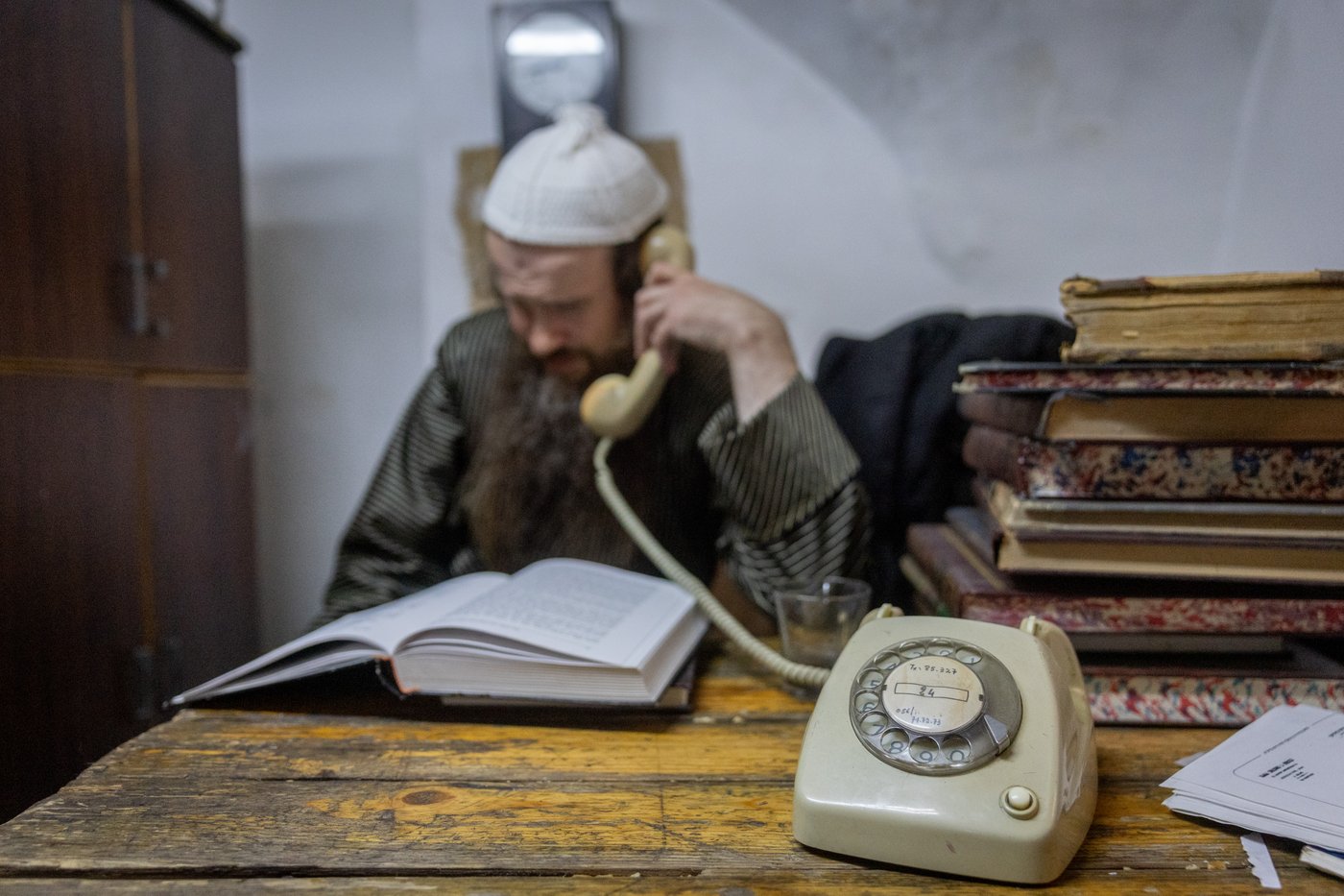 הרב טייטלבוים בבית ההוראה במאה שערים