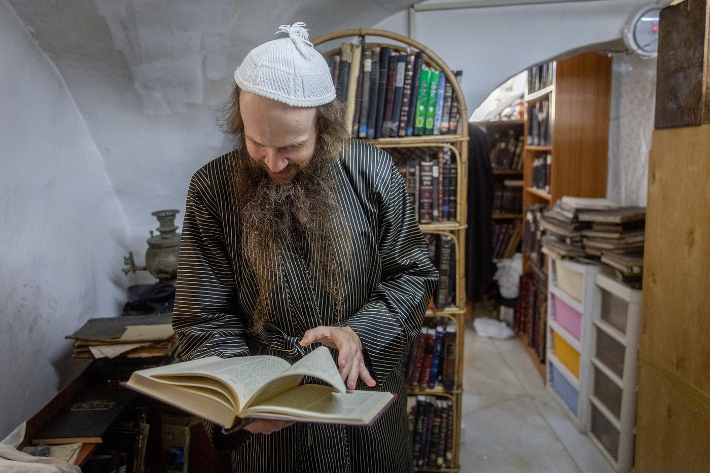 הרב טייטלבוים בבית ההוראה במאה שערים