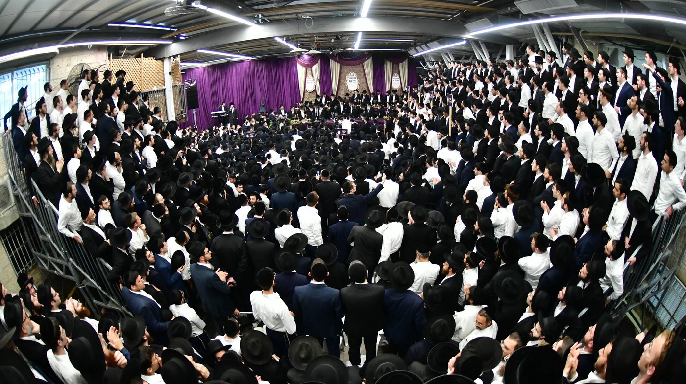 מעמד הסיומים השנתי בישיבת מיר | צילום: שוקי לרר