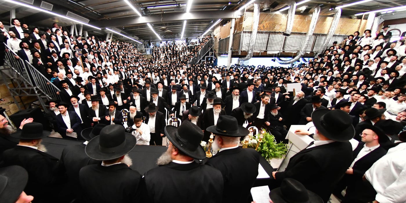 מעמד הסיומים השנתי בישיבת מיר | צילום: שוקי לרר