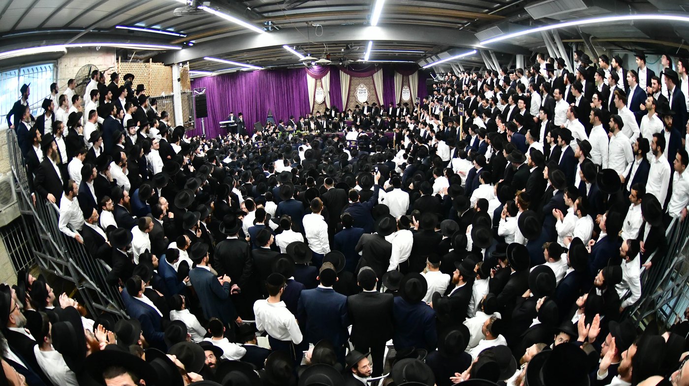 מעמד הסיומים השנתי בישיבת מיר | צילום: שוקי לרר