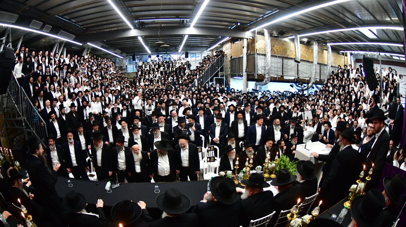 מעמד הסיומים השנתי בישיבת מיר | צילום: שוקי לרר