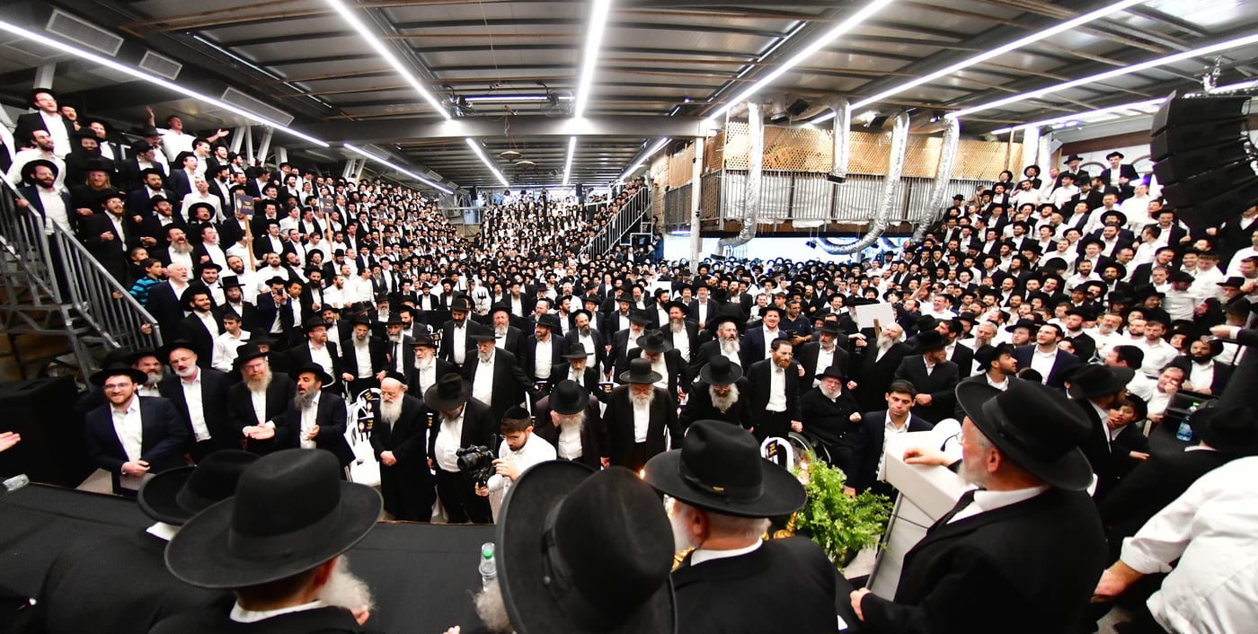 מעמד הסיומים השנתי בישיבת מיר | צילום: שוקי לרר