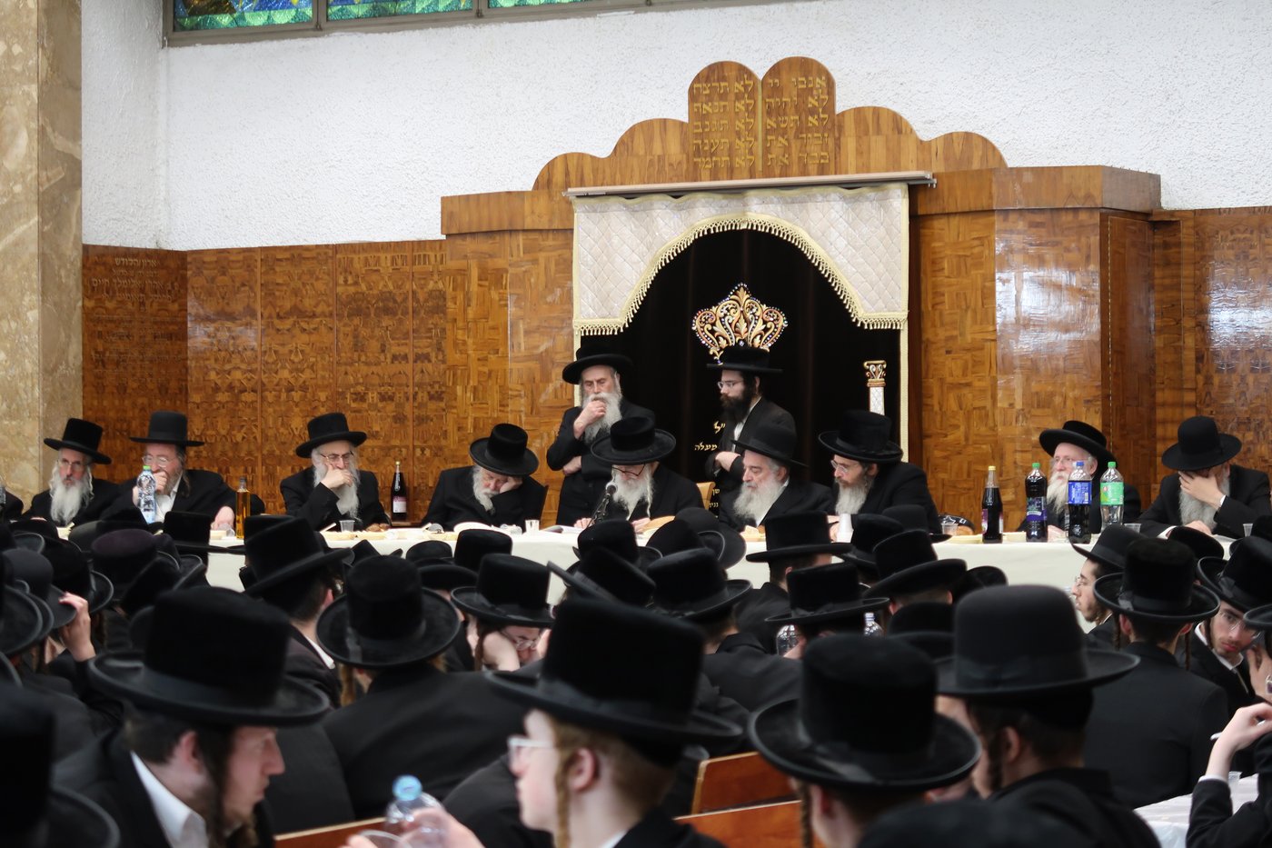 סעודת ההילולא בישיבת טשעבין | צילום: מ.א. נוימן