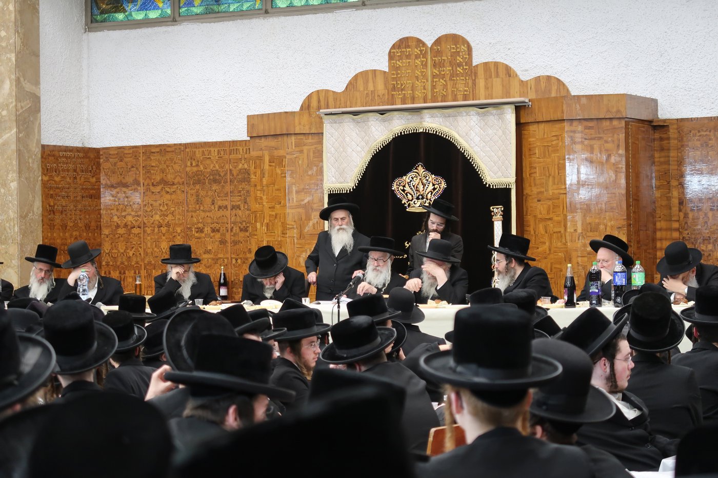 סעודת ההילולא בישיבת טשעבין | צילום: מ.א. נוימן