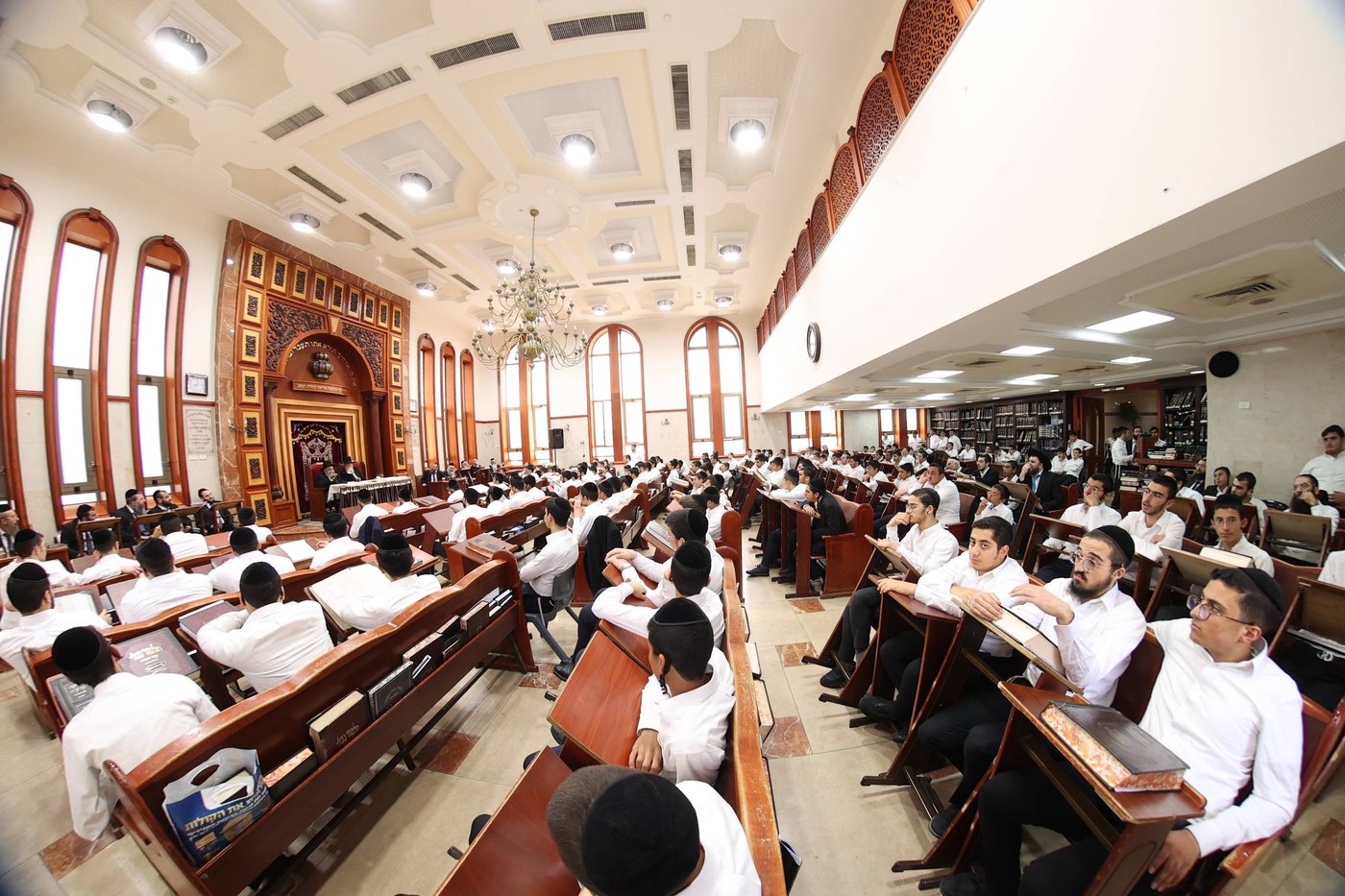 הגר"מ צדקה בביקורו בישיבת באר יהודה