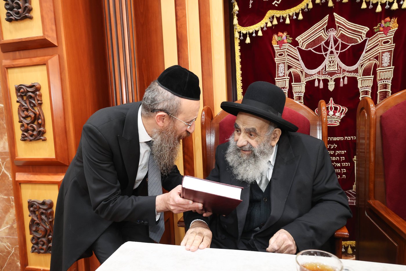 הגר"מ צדקה בביקורו בישיבת באר יהודה