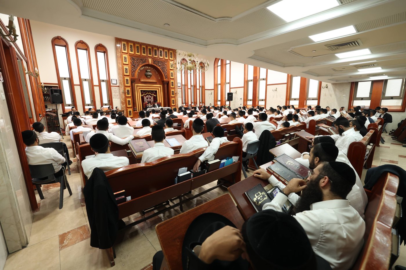 הגר"מ צדקה בביקורו בישיבת באר יהודה