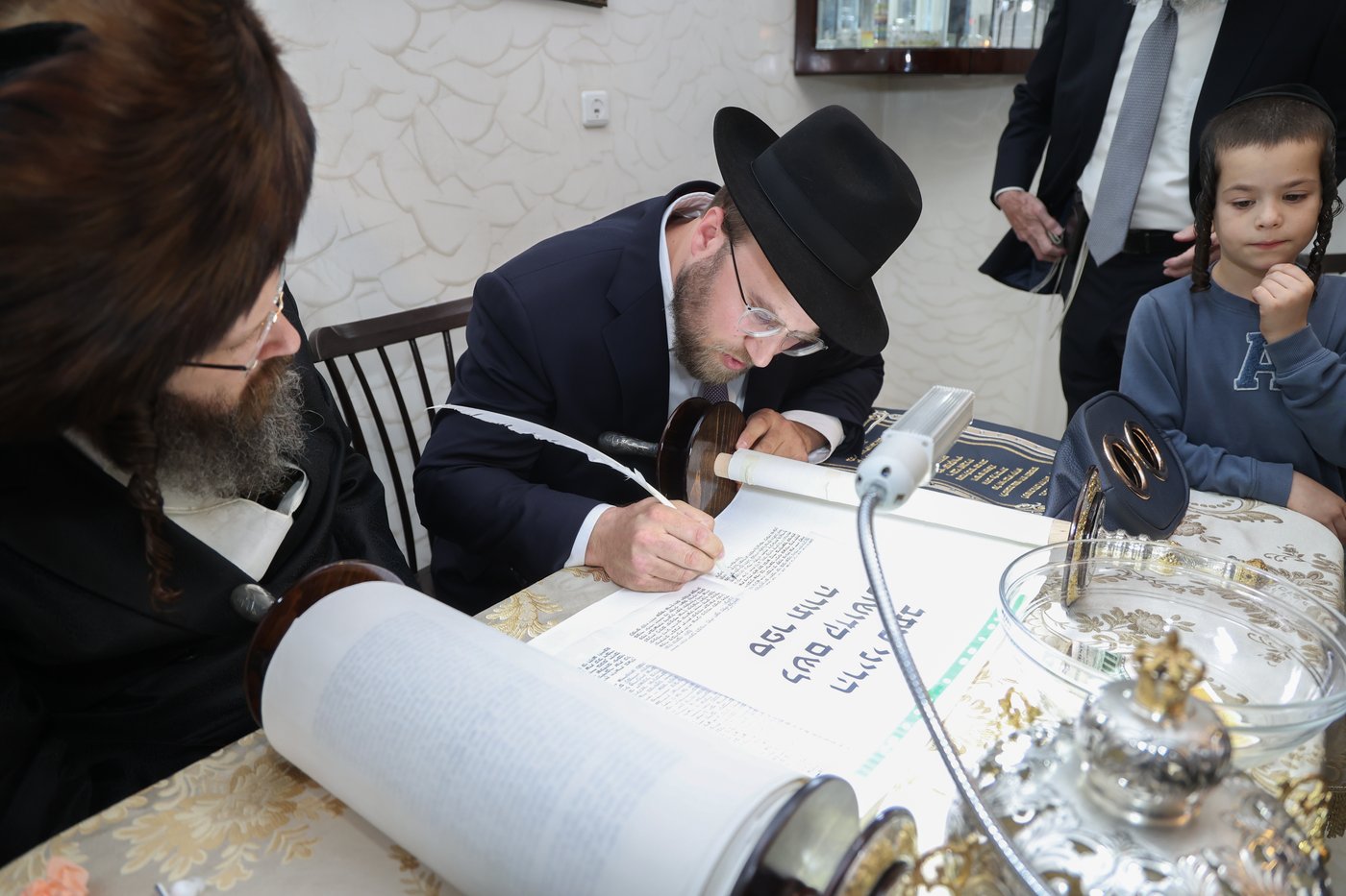 הכנסת ספר התורה בנדבורנה באניא
