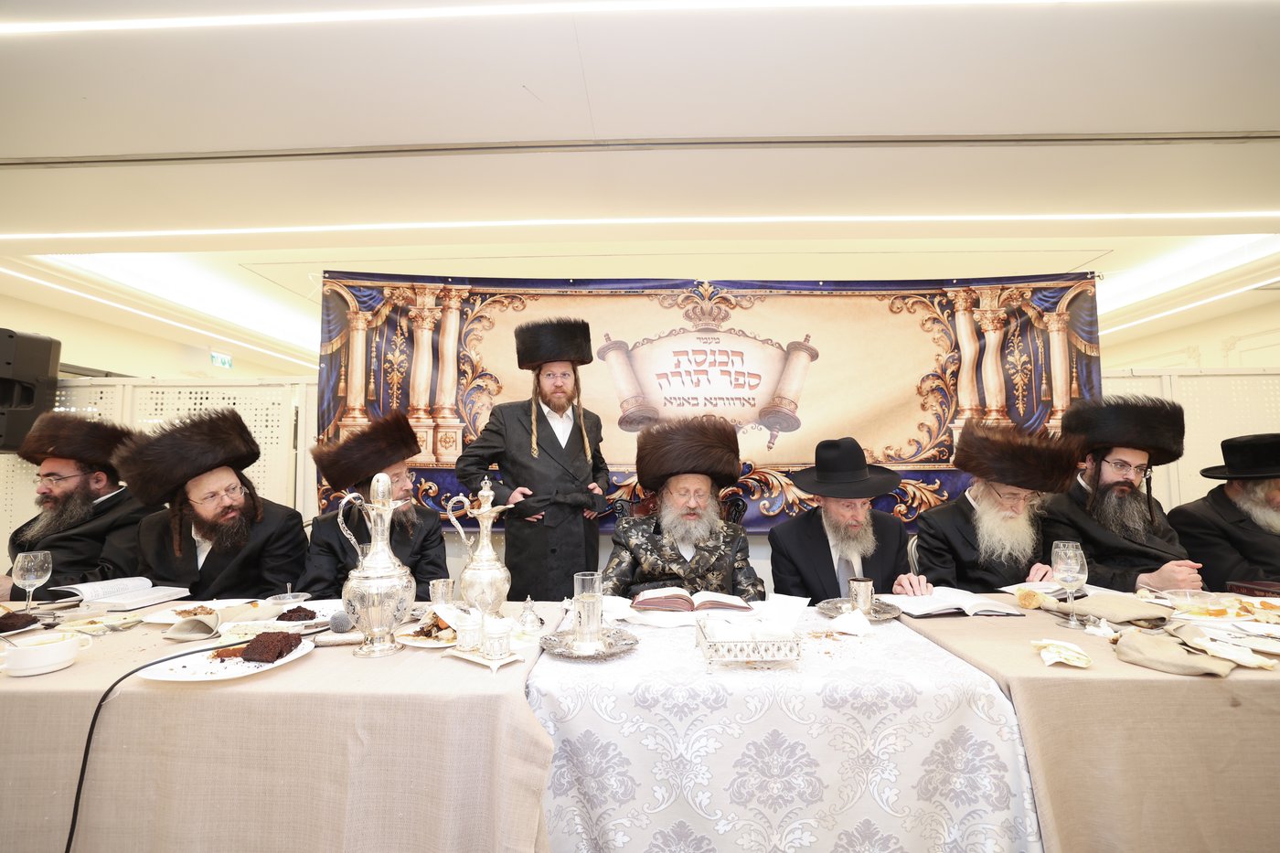 הכנסת ספר התורה בנדבורנה באניא