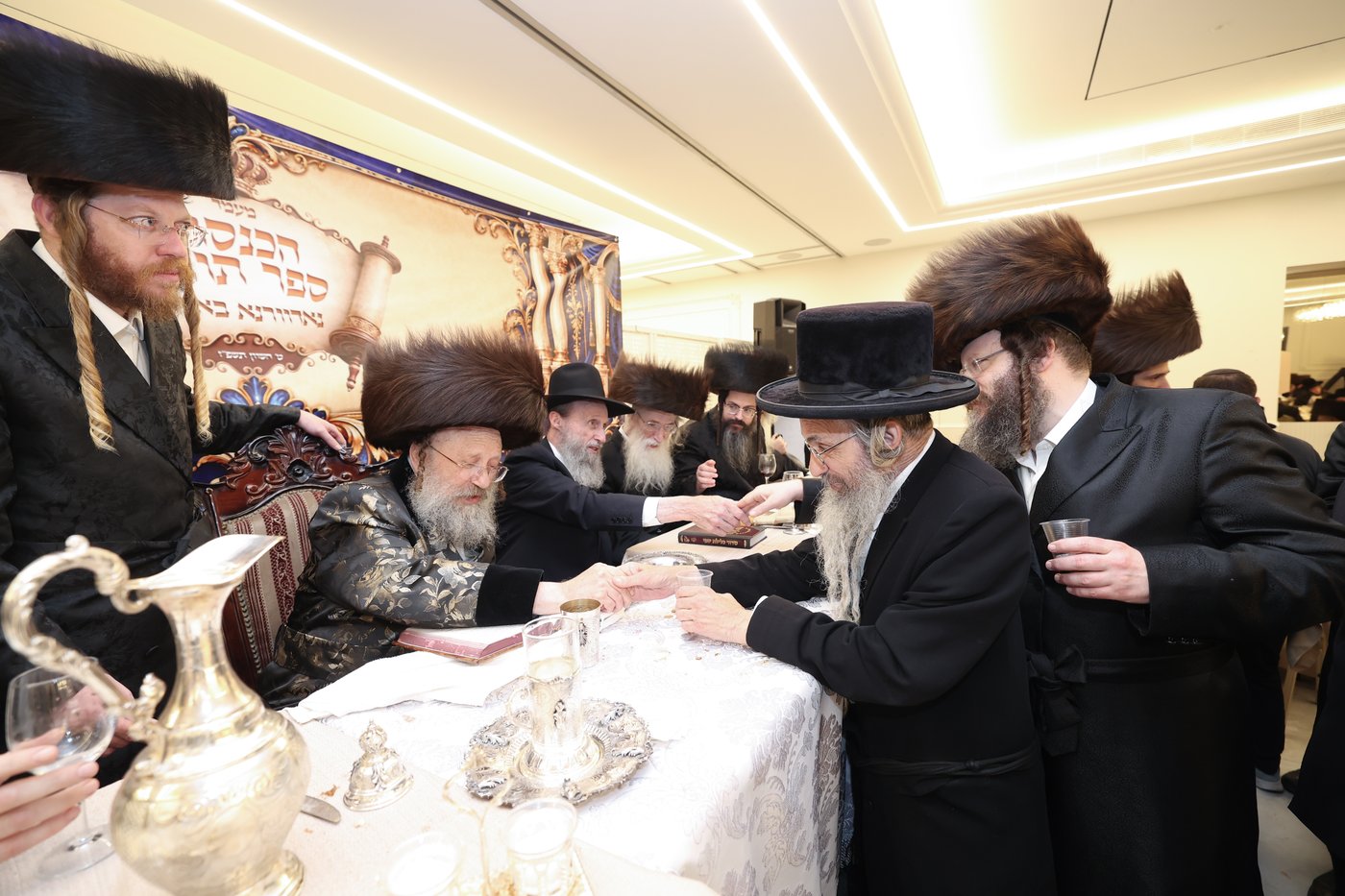 הכנסת ספר התורה בנדבורנה באניא