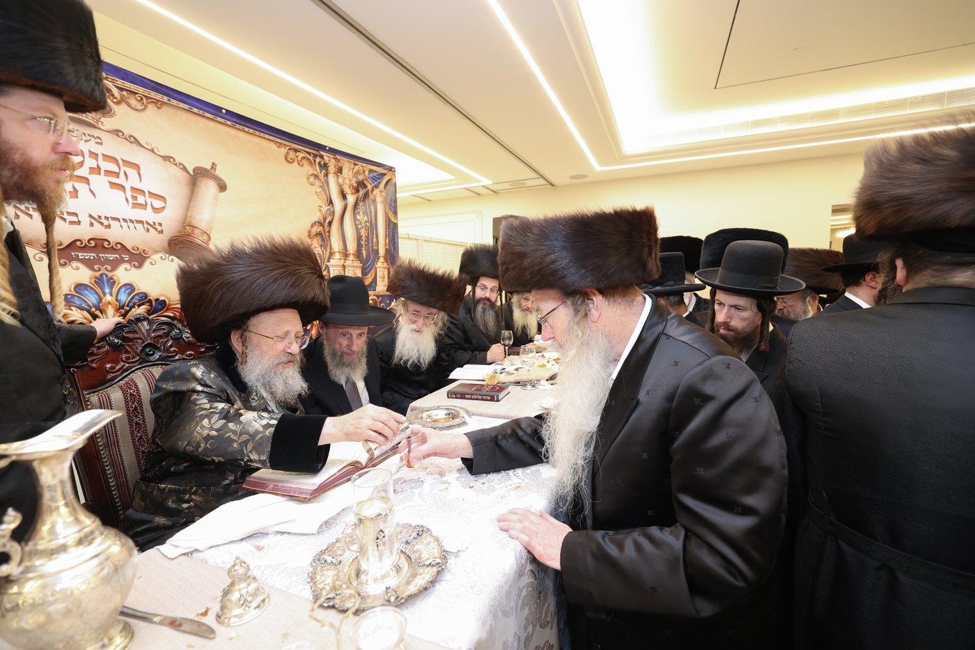 הכנסת ספר התורה בנדבורנה באניא