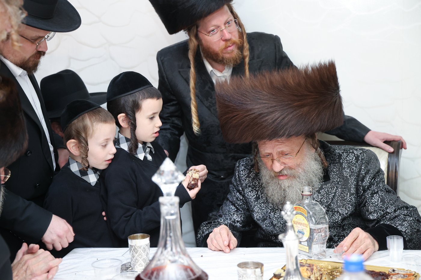 הכנסת ספר התורה בנדבורנה באניא