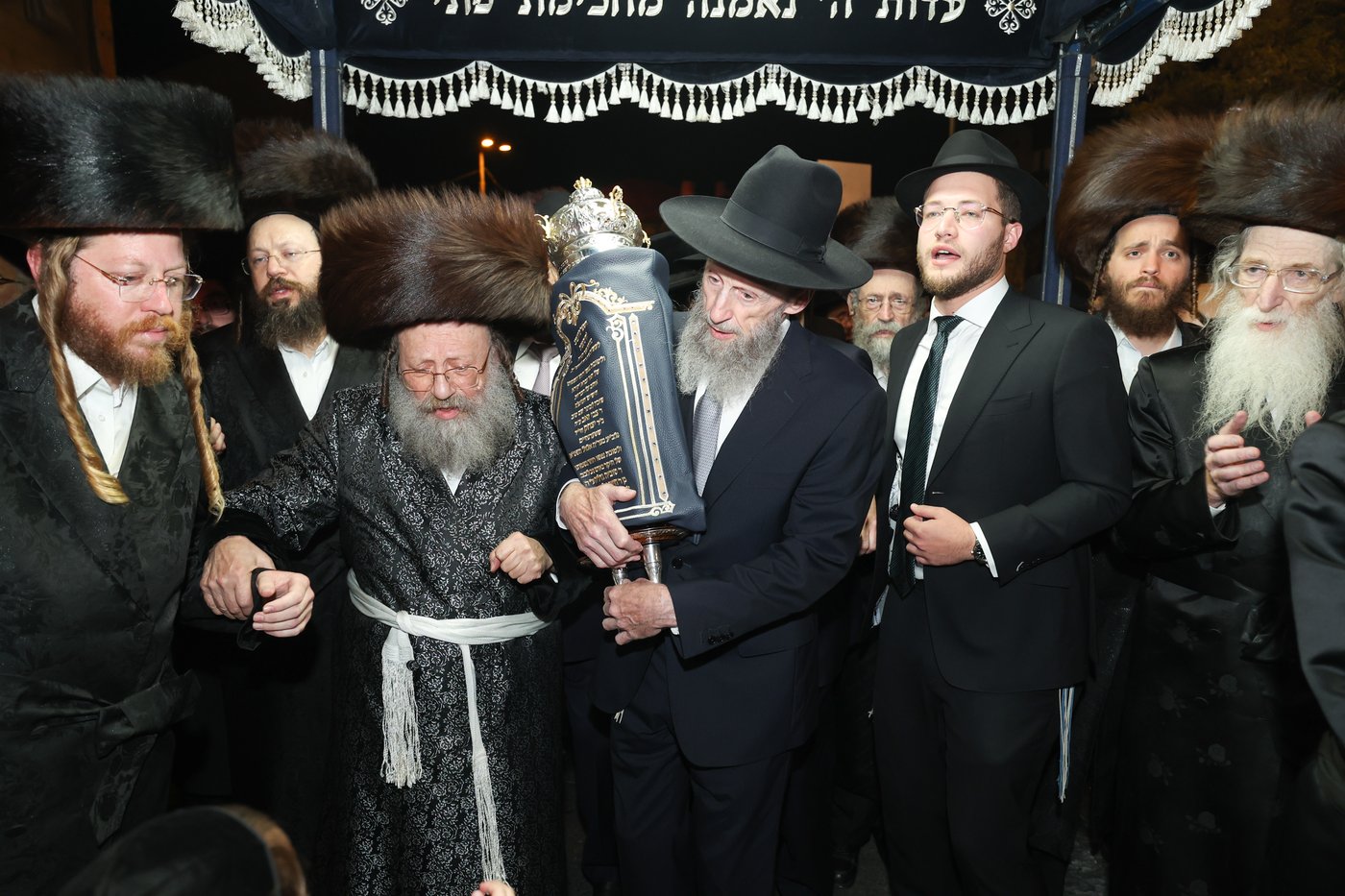 הכנסת ספר התורה בנדבורנה באניא