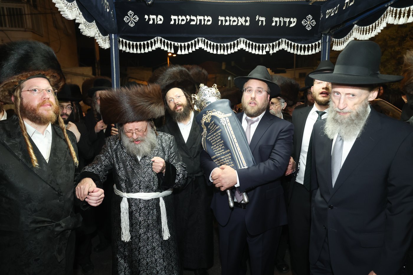 הכנסת ספר התורה בנדבורנה באניא