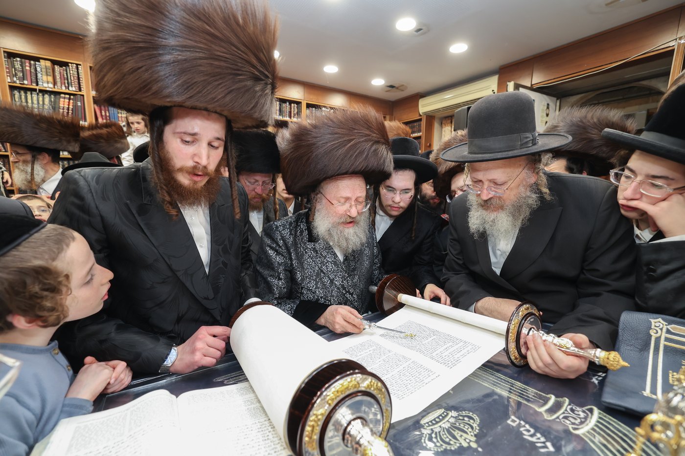 הכנסת ספר התורה בנדבורנה באניא