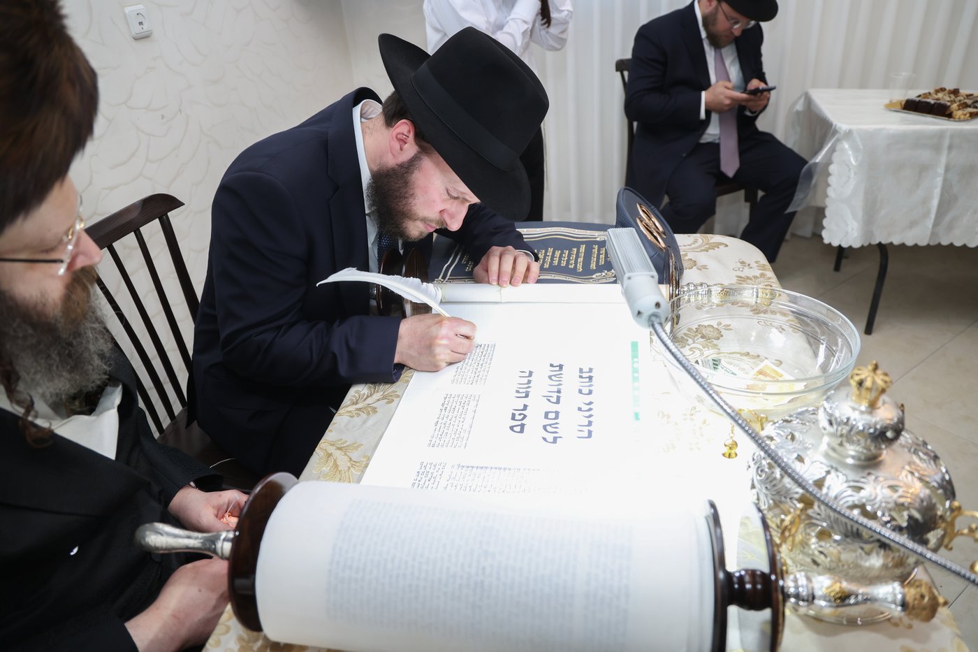 הכנסת ספר התורה בנדבורנה באניא