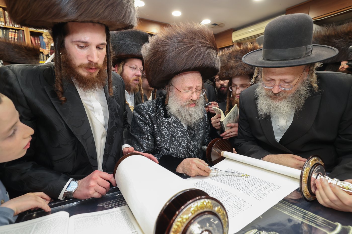 הכנסת ספר התורה בנדבורנה באניא