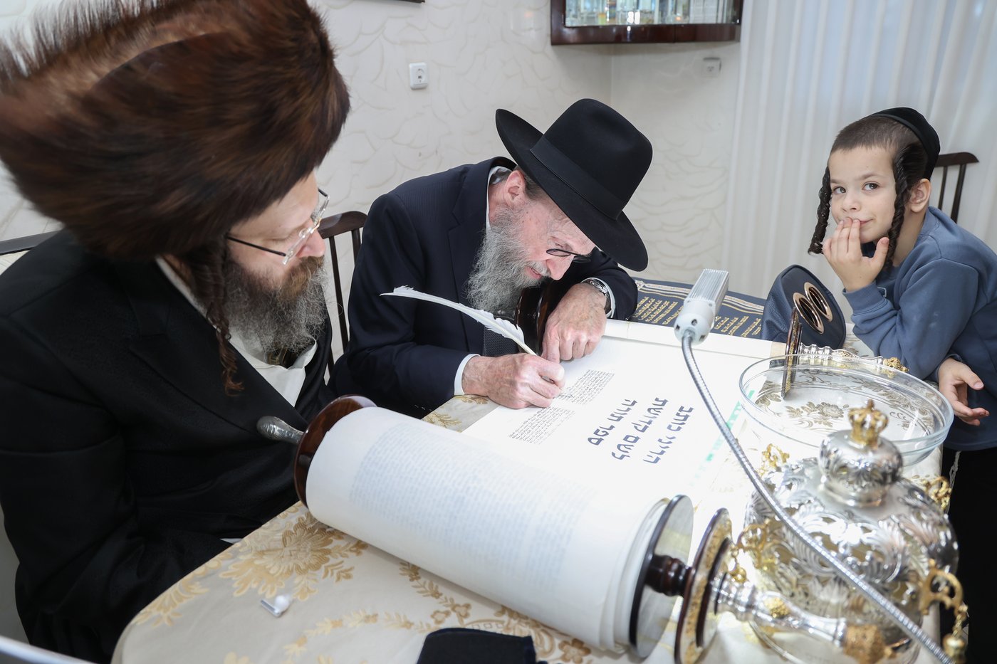 הכנסת ספר התורה בנדבורנה באניא