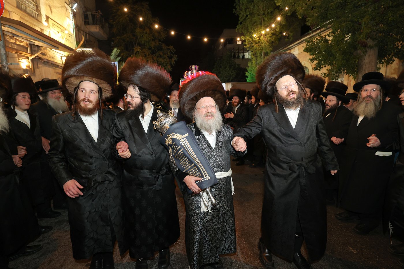 הכנסת ספר התורה בנדבורנה באניא