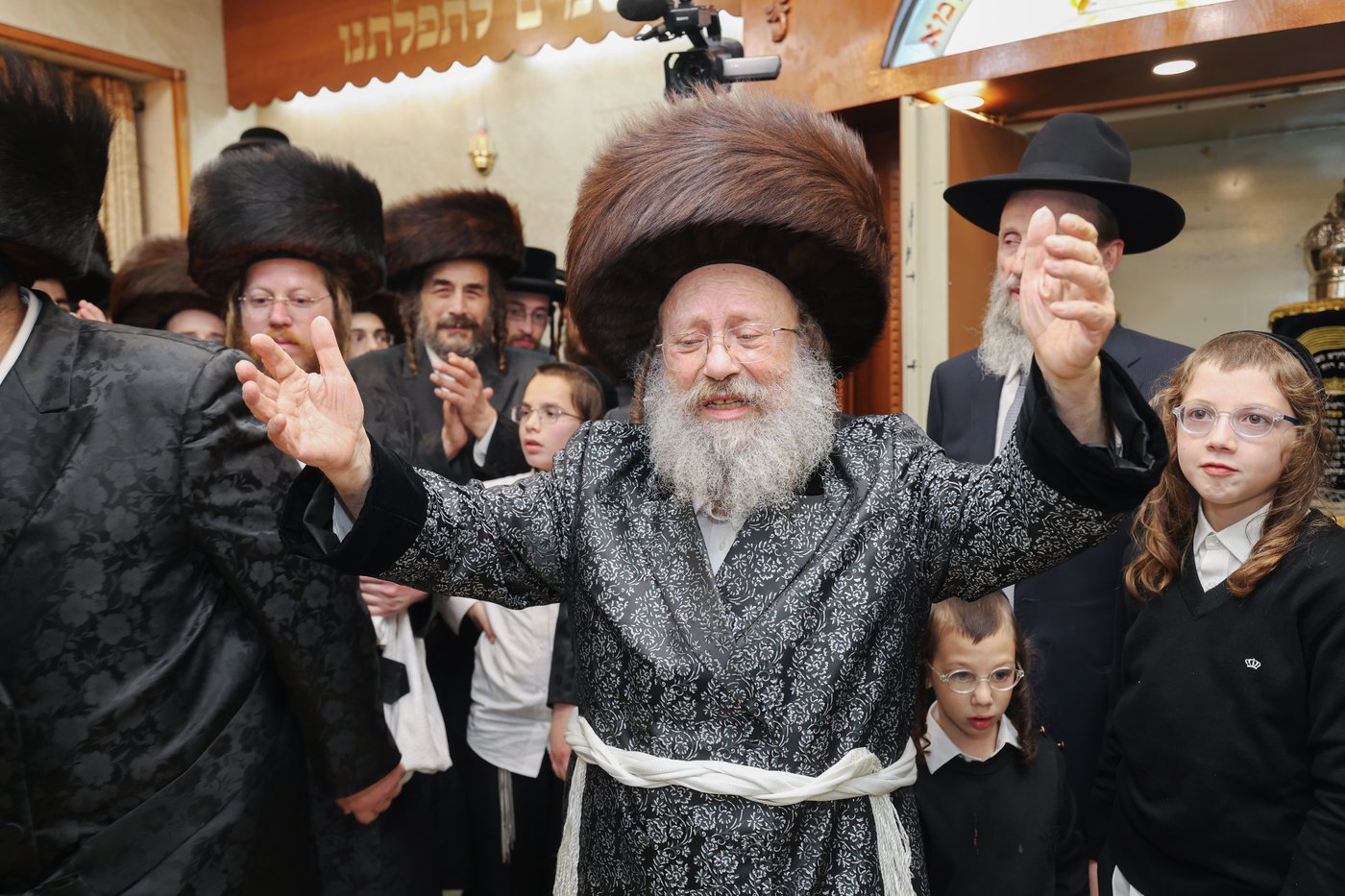 הכנסת ספר התורה בנדבורנה באניא