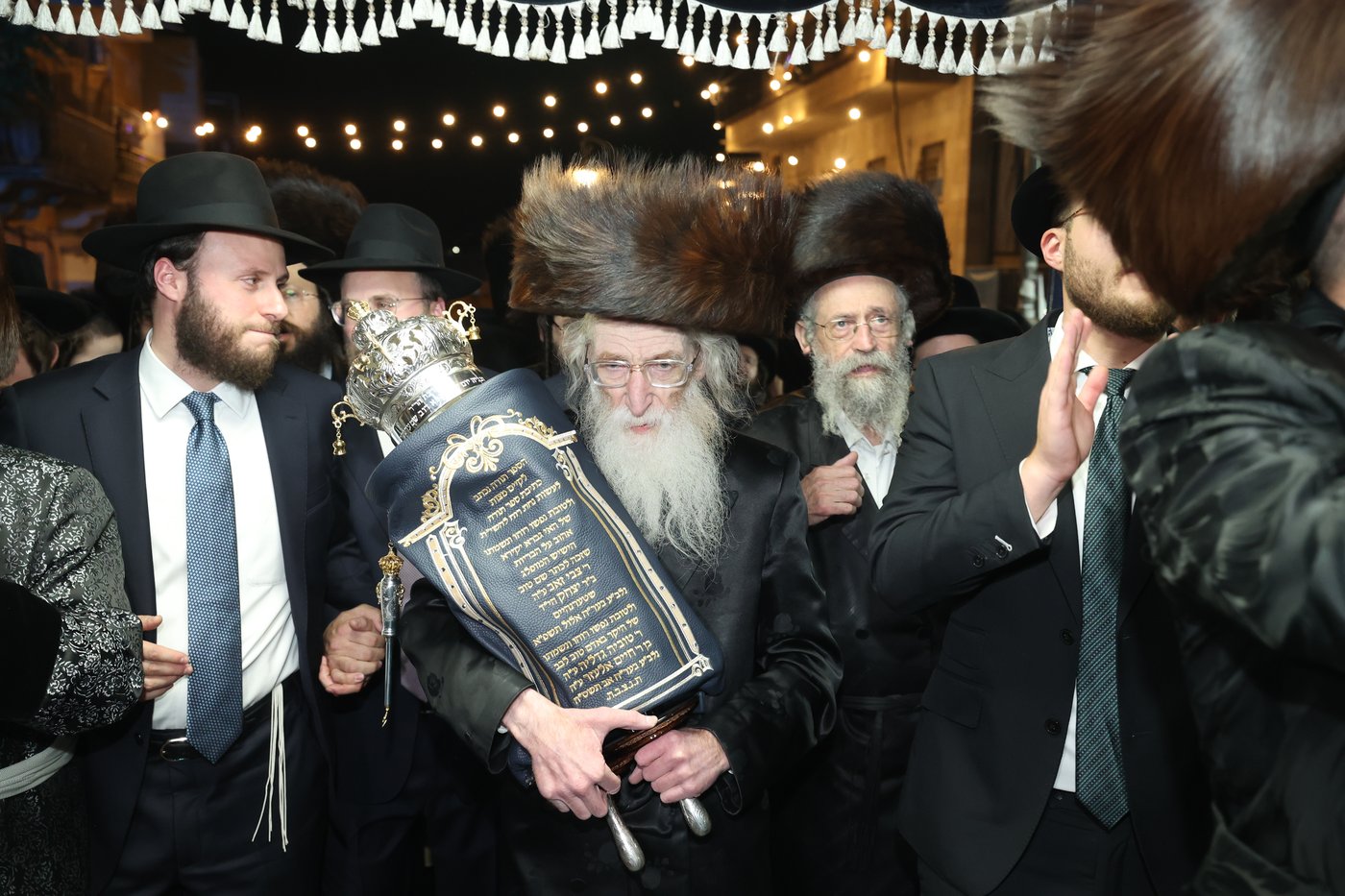 הכנסת ספר התורה בנדבורנה באניא