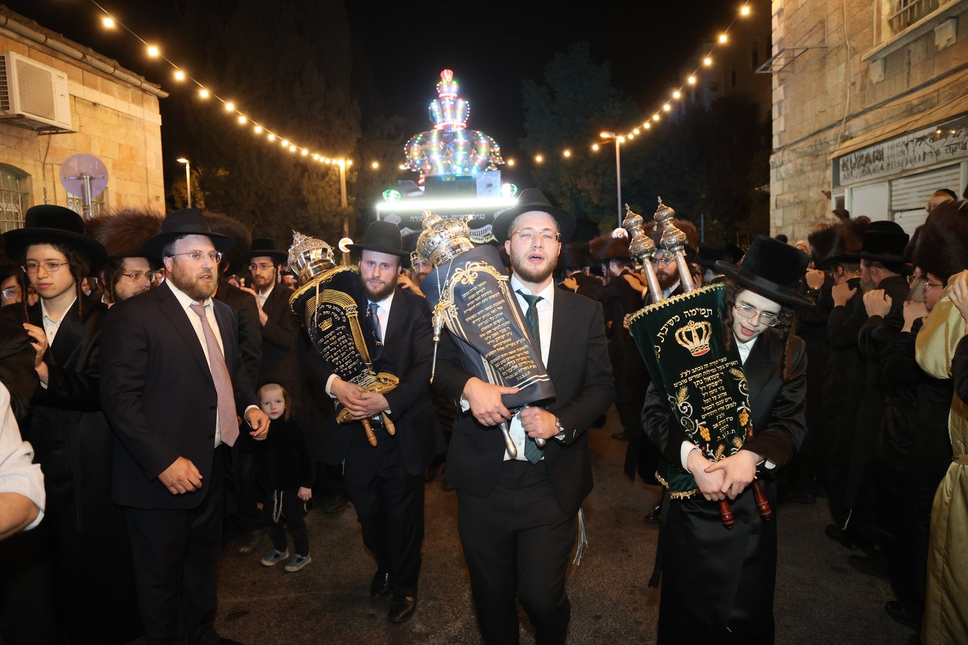 הכנסת ספר התורה בנדבורנה באניא