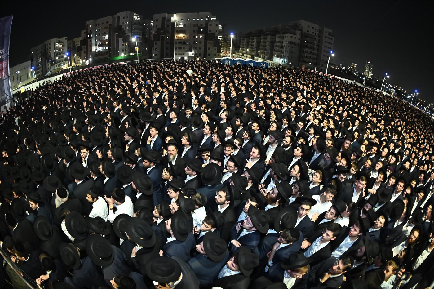 עצרת הרבבות של דגל התורה בבני ברק | צילום: שוקי לרר