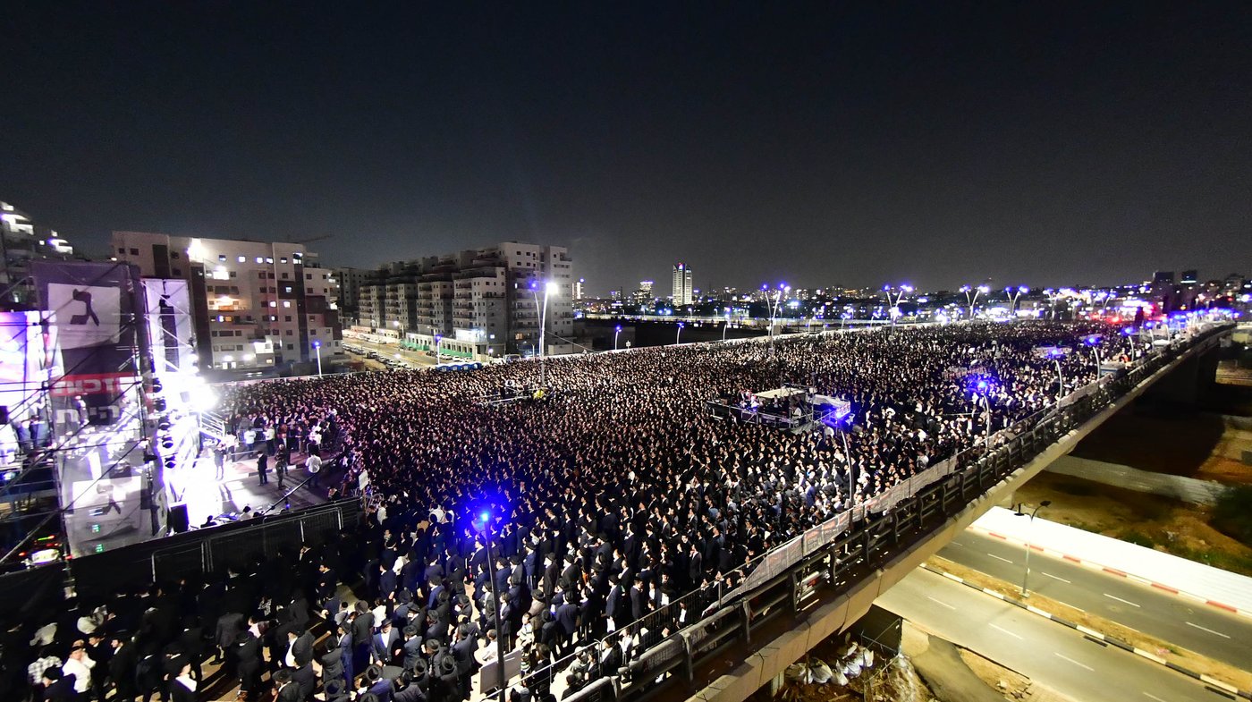 עצרת הרבבות של דגל התורה בבני ברק | צילום: שוקי לרר