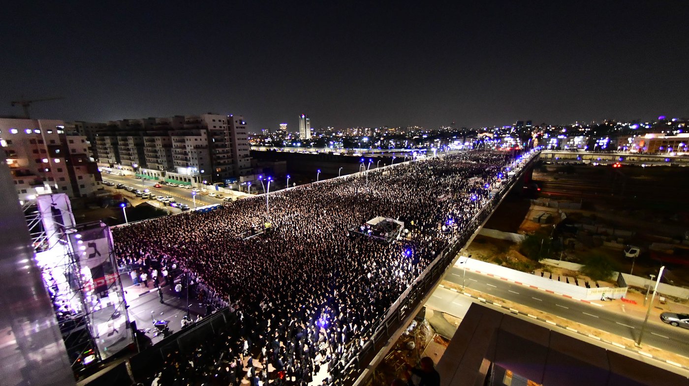 עצרת הרבבות של דגל התורה בבני ברק | צילום: שוקי לרר